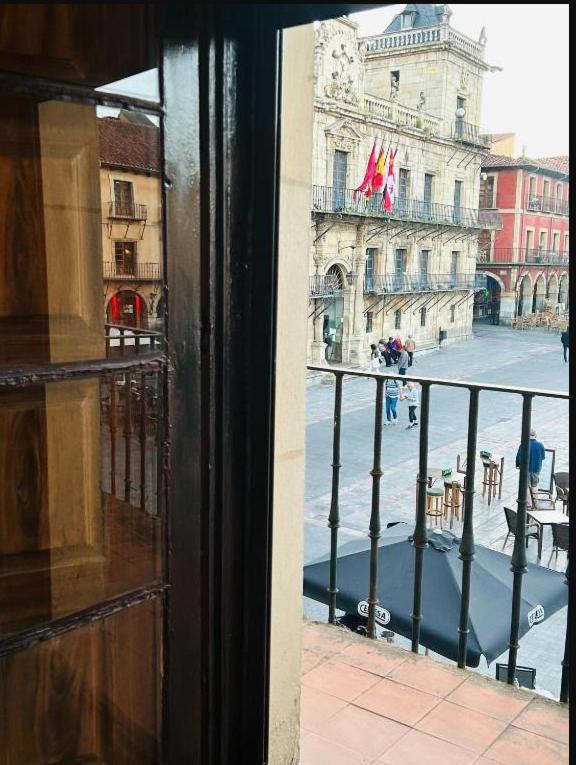 Arquitecto De La Vida- Plaza Mayor 레온 외부 사진