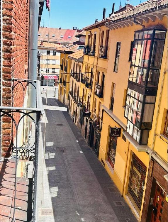 Arquitecto De La Vida- Plaza Mayor 레온 외부 사진