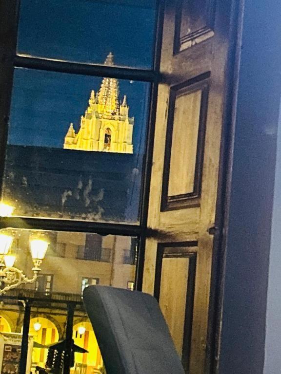 Arquitecto De La Vida- Plaza Mayor 레온 외부 사진