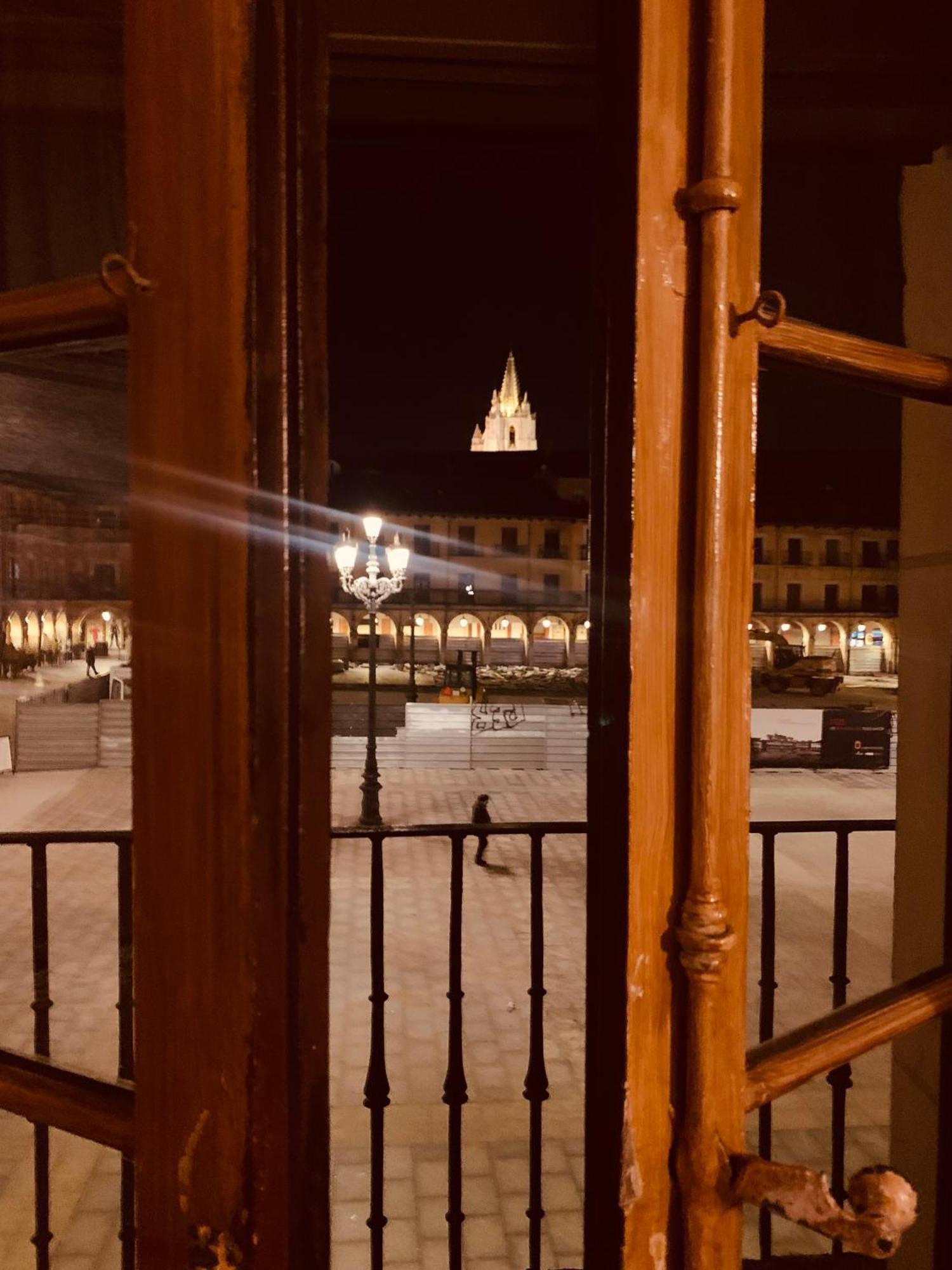 Arquitecto De La Vida- Plaza Mayor 레온 외부 사진